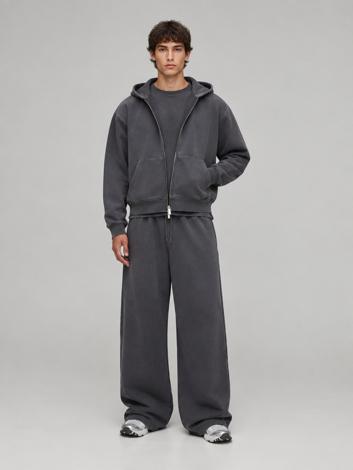 SOLEN tracksuit by LF in grijs – vooraanzicht